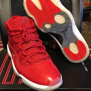 Jordan 11 “win like 96’(gym reds)